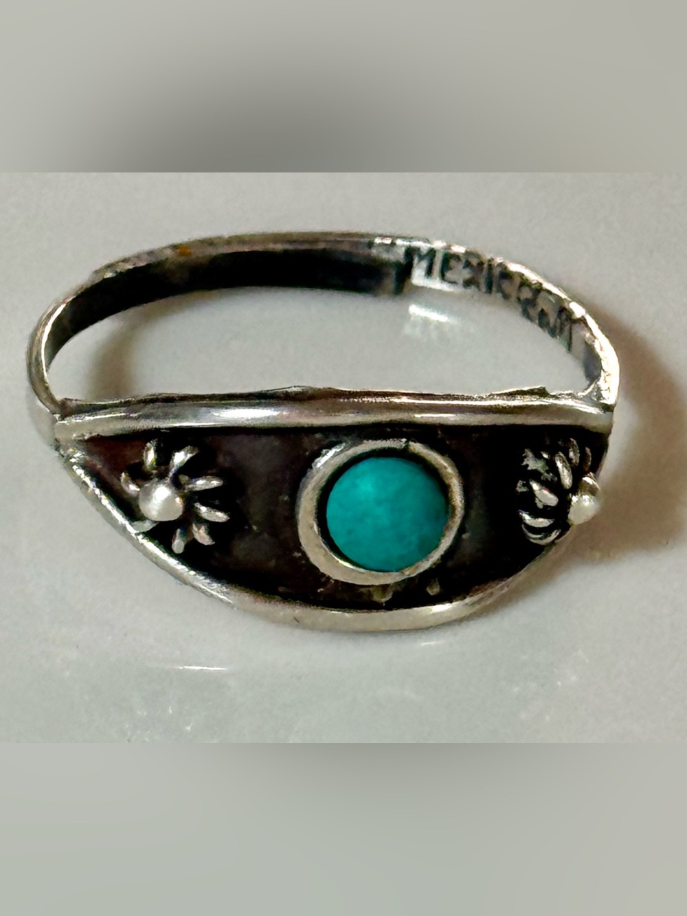 Vintage MEXICANA Sterling Silver Turquoise Floral Accent Women's Ring